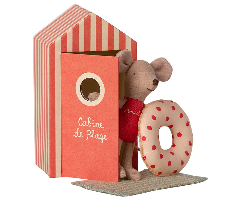 Beach mice, Little sister in Cabin de Plage