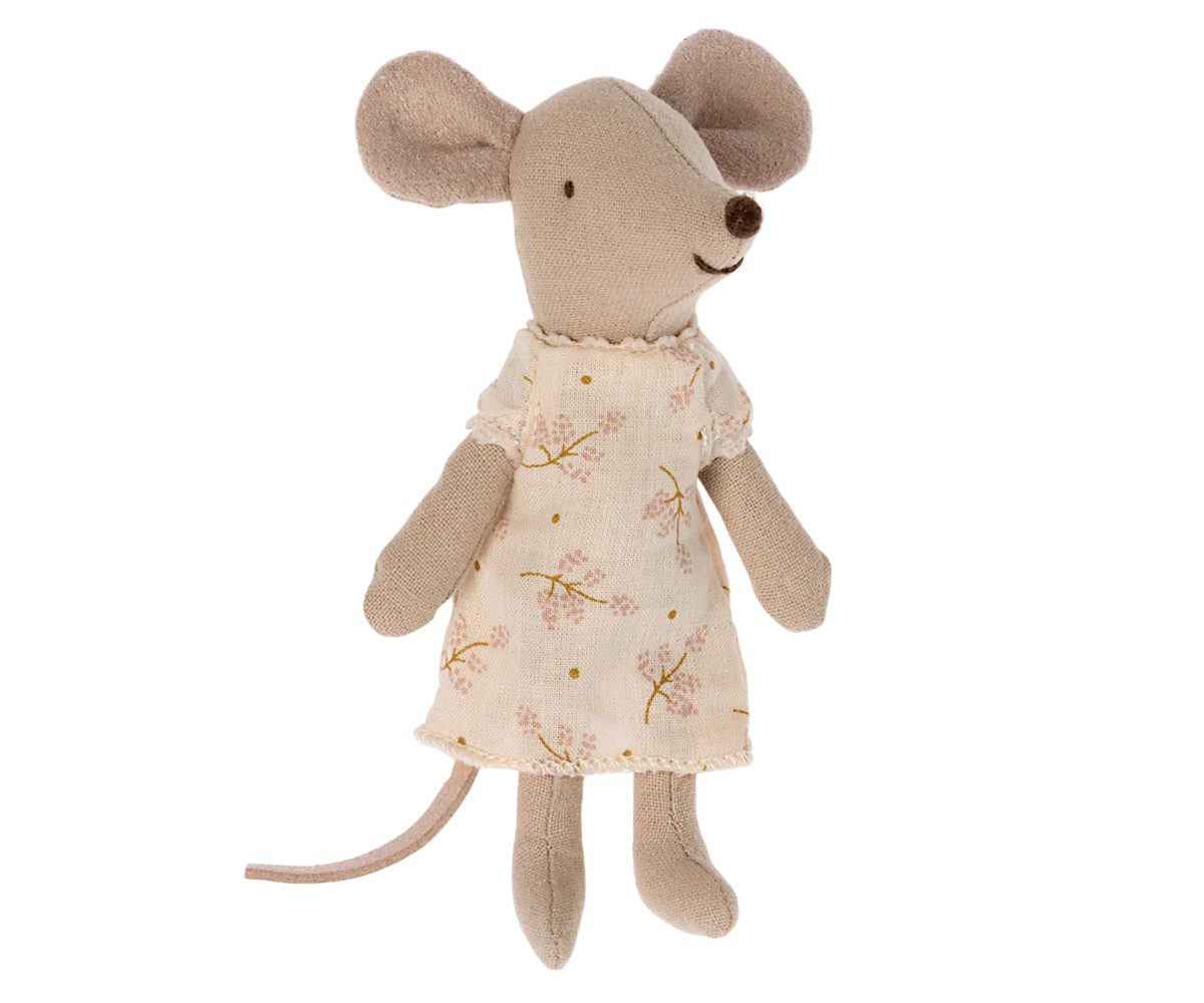 Nightgown, Little Sister