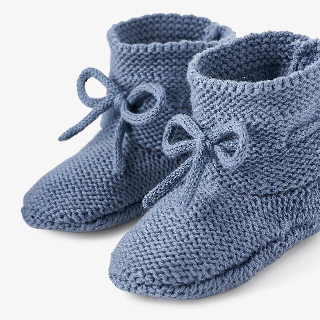 GARTER KNIT BABY BOOTIES