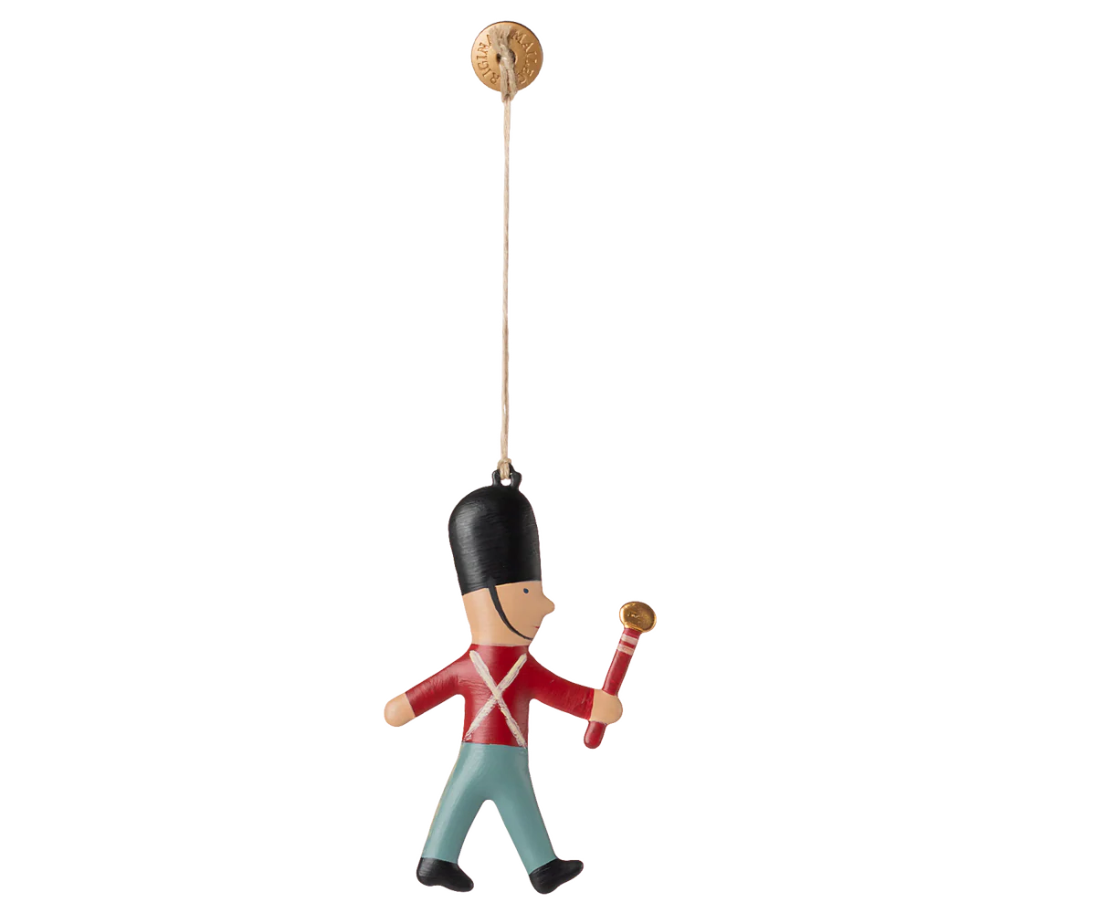 Metal ornament, Guard