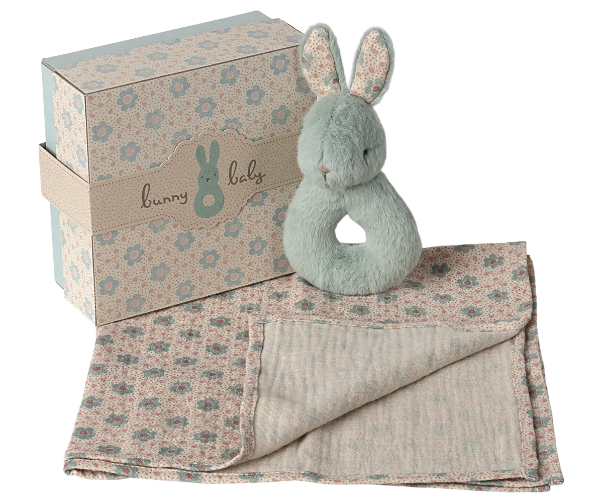 Rabbit rattle set