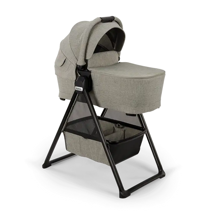 SWIV™ & TRIV™ series bassinet + stand