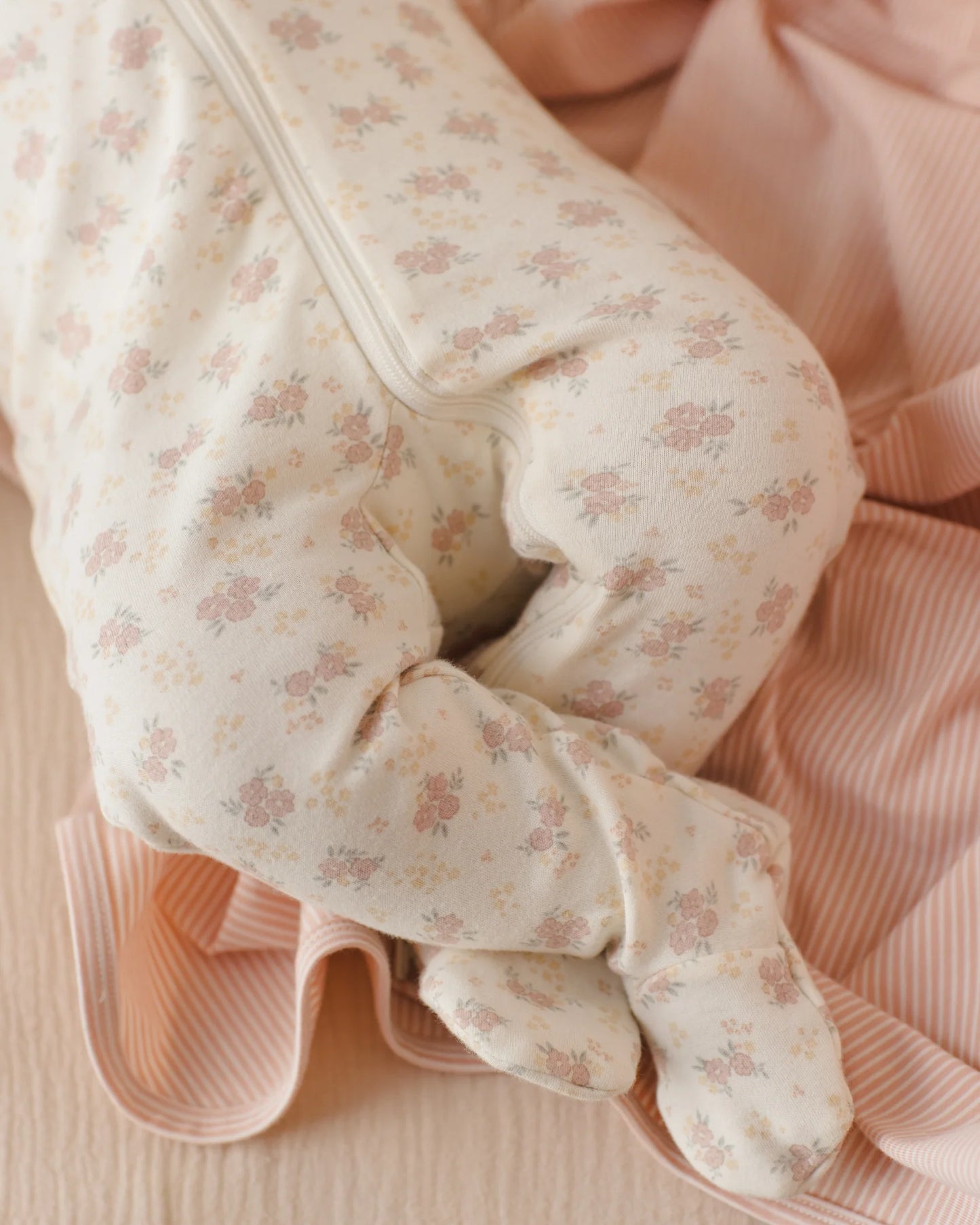 Zip Long Sleeve Sleeper Footie || Flower Field