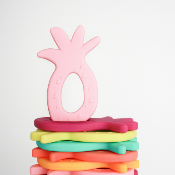PINEAPPLE TEETHING TOY