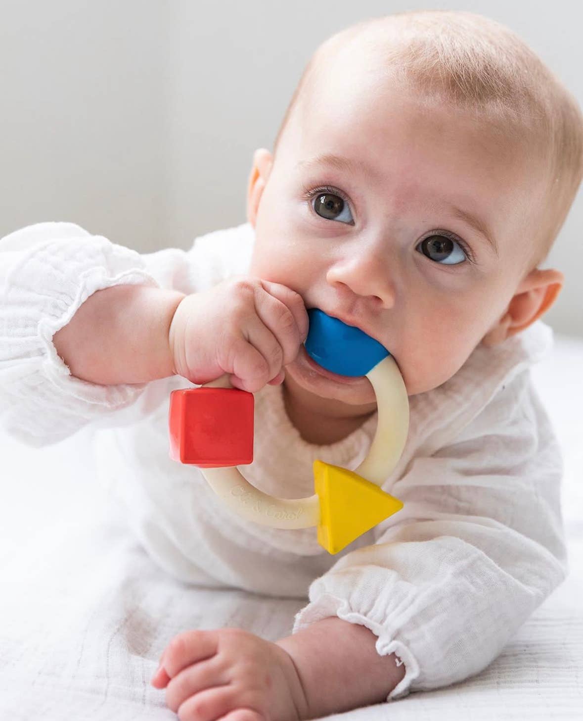 Oli & Carol Bauhaus Movement Teething Ring Basic