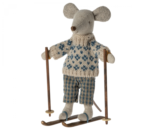 Winter mouse with ski set, Dad