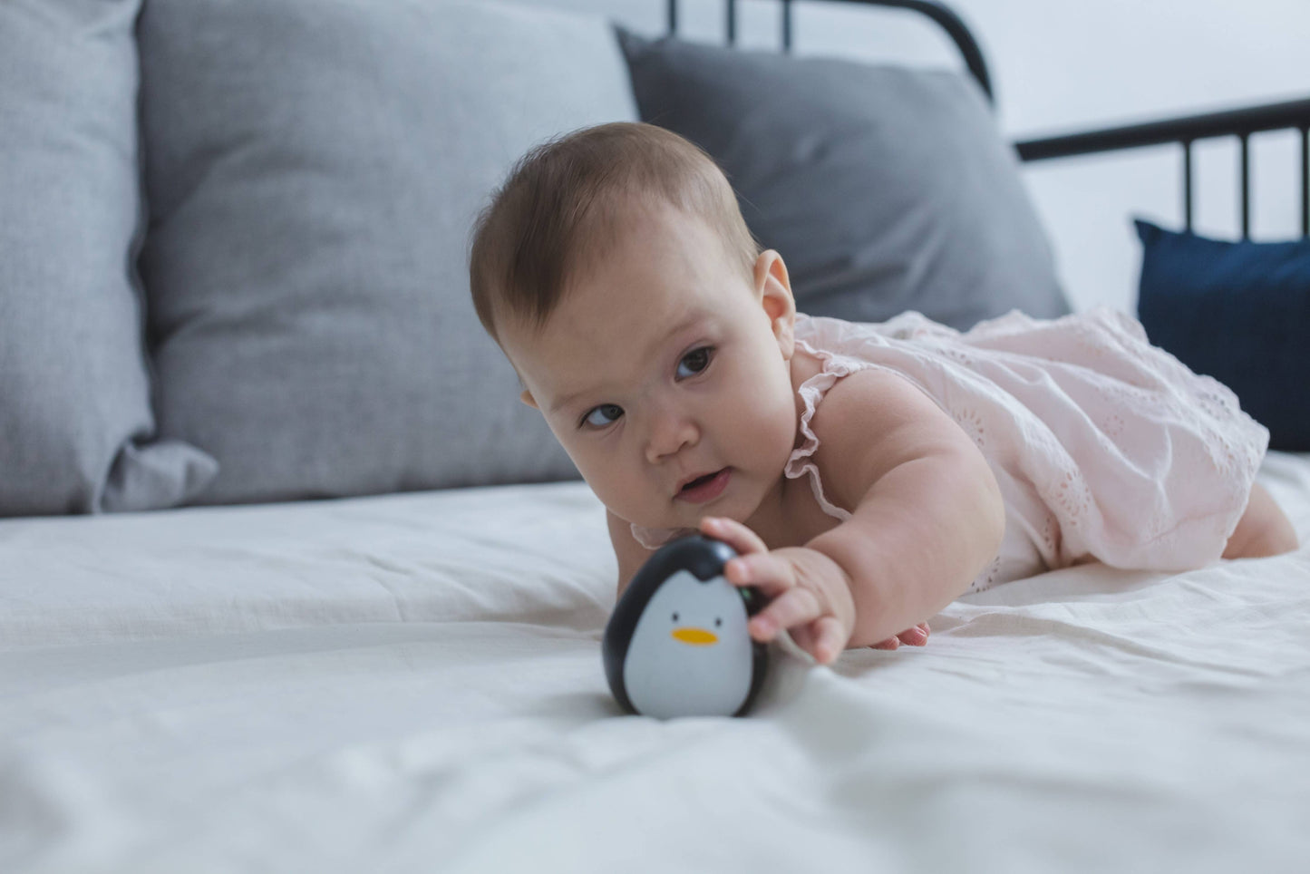 PlanToys Penguin Wobbler