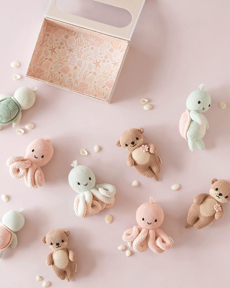 Cuddle & Kind Baby sea turtle (powder pink)