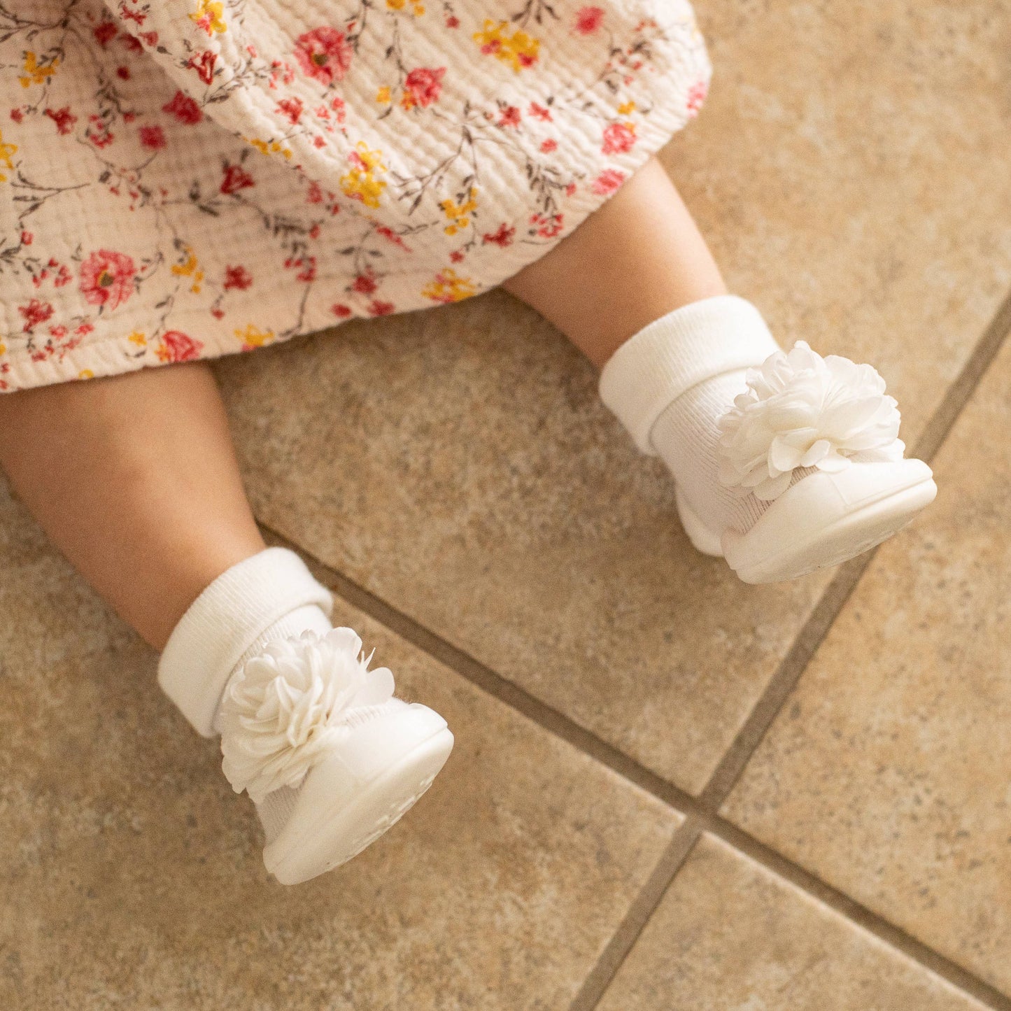 Komuello Corsage-Snow