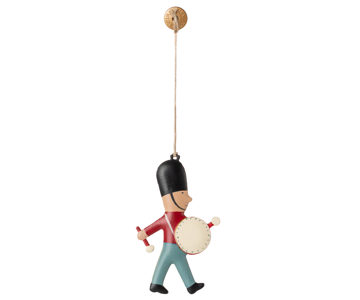 Metal ornament, Guard