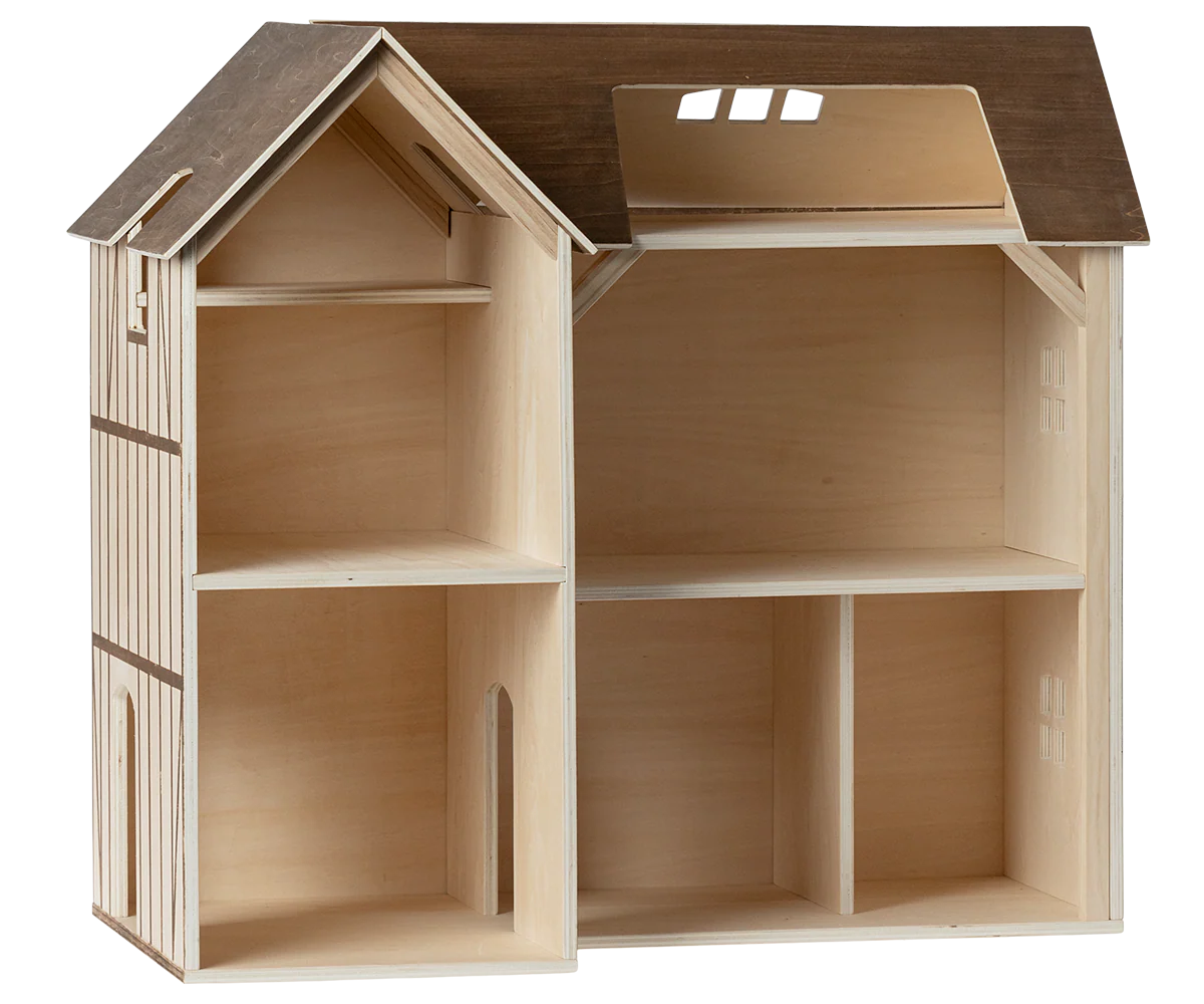 Mouse hole farmhouse