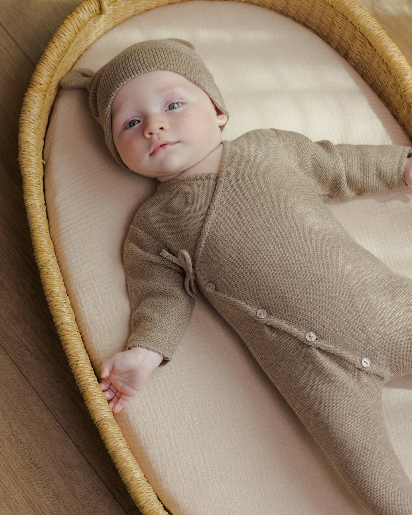 Quincy Mae Wrap Knit Footie || Heathered Mocha