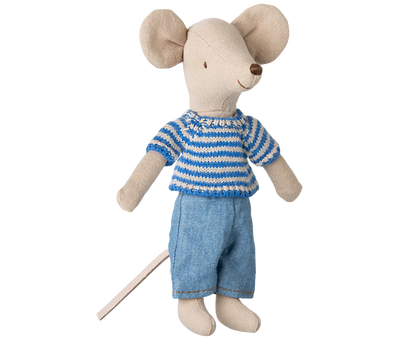 Knitted sweater and pants, Big brother mouse