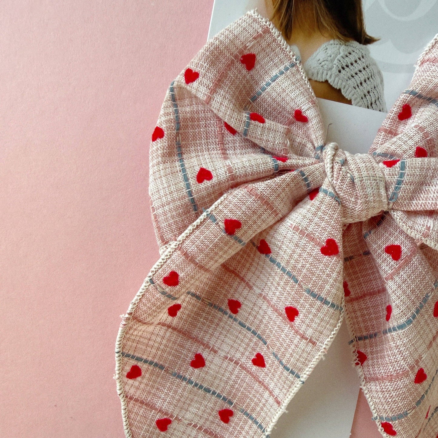 POINTED BIG BELLE CLIP: plaid flocked heart