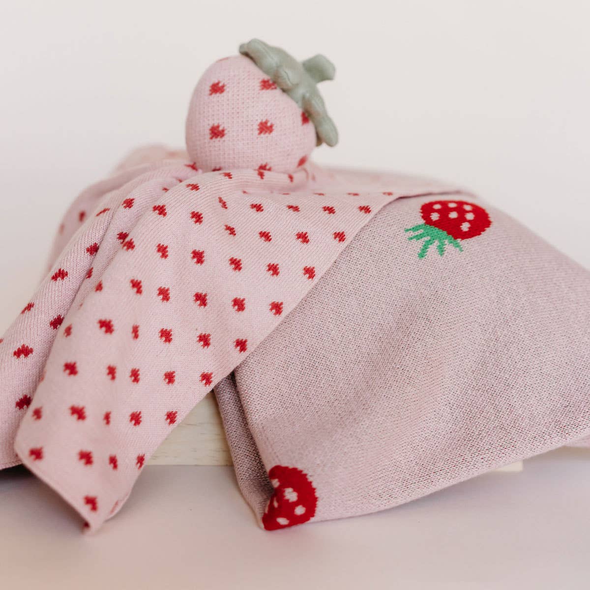 Strawberry - Organic Cotton Jacquard Baby Blanket: One Size