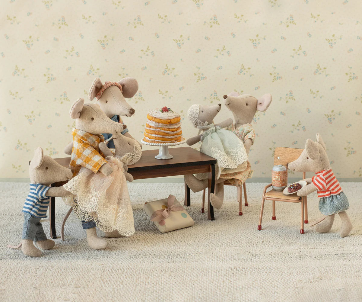 Baby mouse in gown - Mint