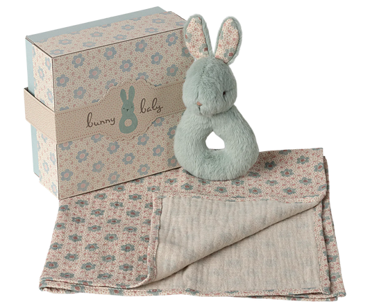Rabbit rattle set
