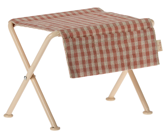 Nursery Table, Micro
