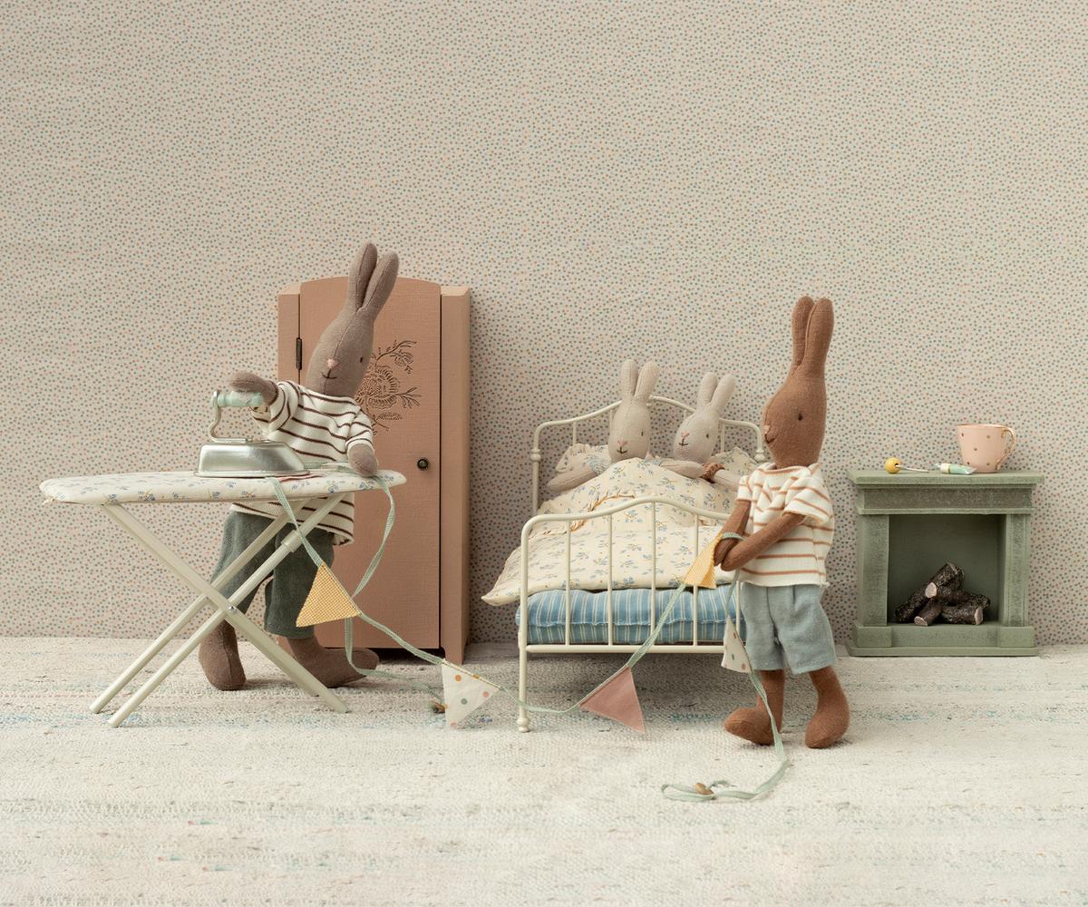 Miniature closet - Light Rose