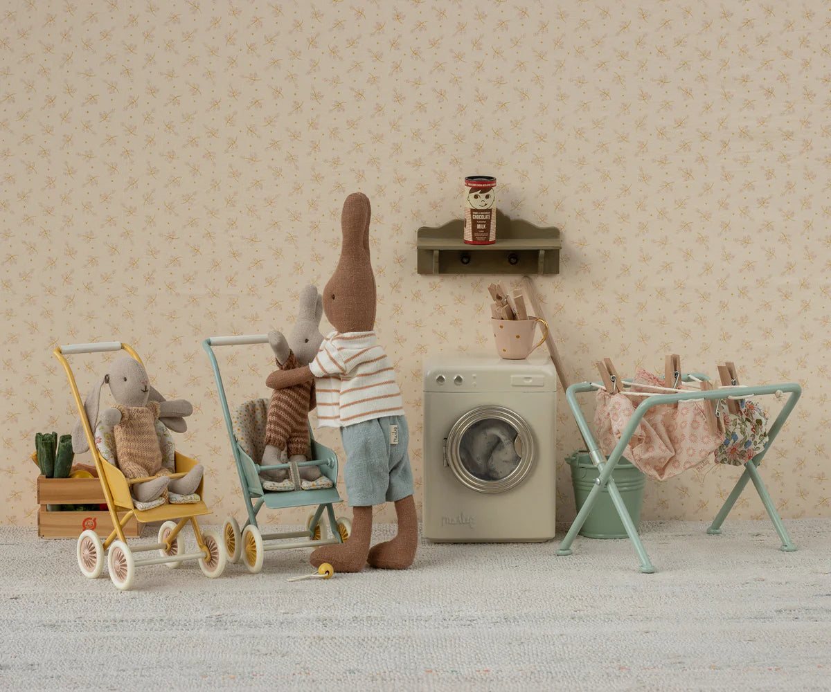 Drying Rack with Pegs, Miniature