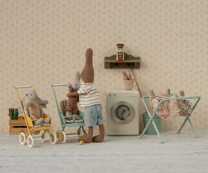 Drying Rack with Pegs, Miniature