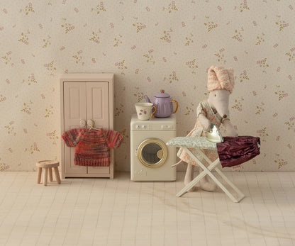 Maileg Skirt and knitted blouse, Mum mouse