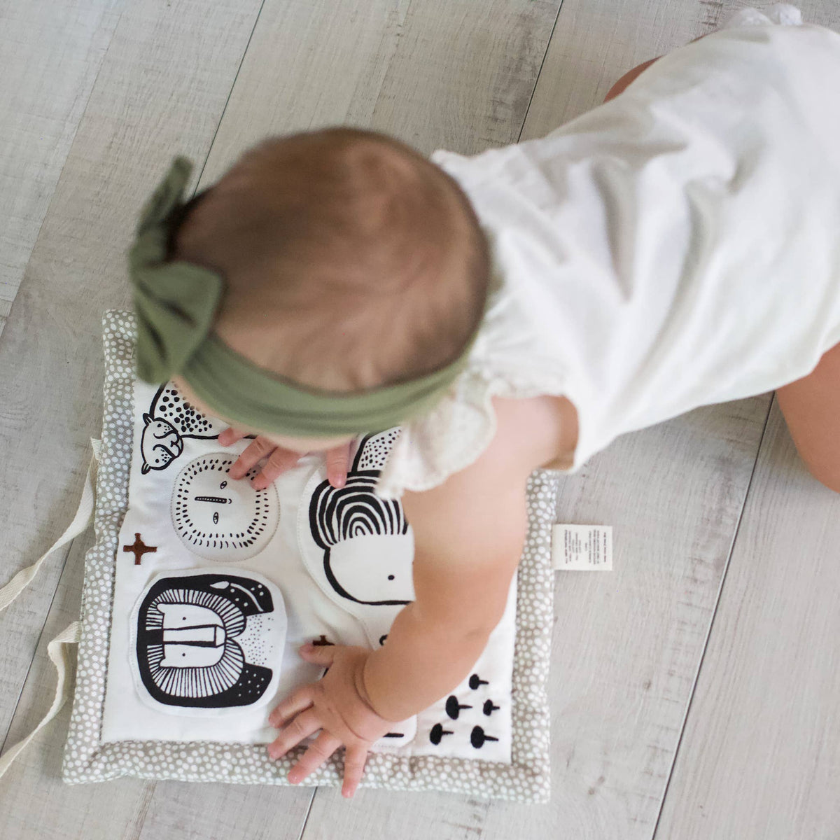 Organic Activity Pad for Baby - Safari Animals