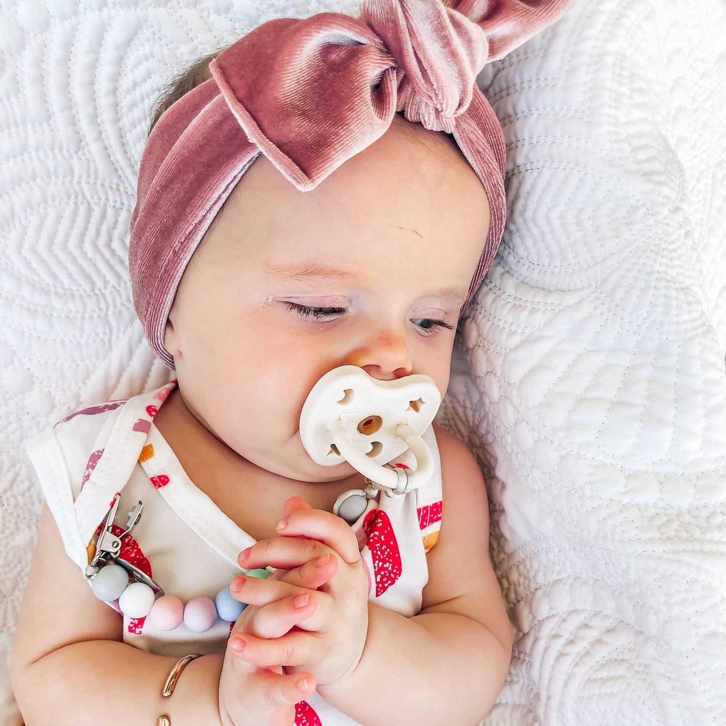 Ali+Oli Silicone Pacifier Clip