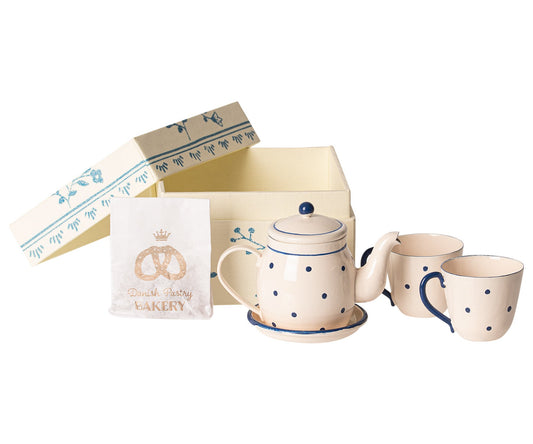 Tea & Biscuits for Two