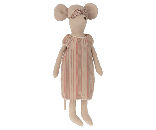 Medium mouse, Nightgown