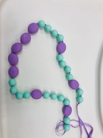 CLASSIC TEETHING NECKLACE